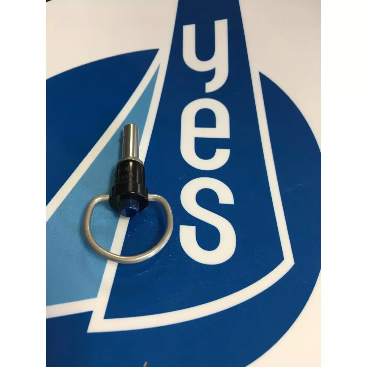 Axe à largage rapide